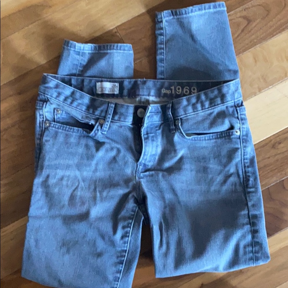 Gap 1969 skinny jeans size 28